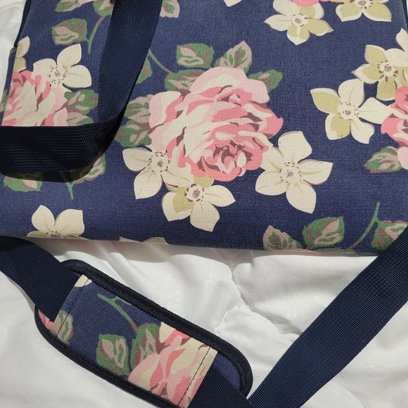 Bag to carry laptop, notebook, or computer. 13 inches. Fits most 13-13.3 laptops - Picture 11 of 12